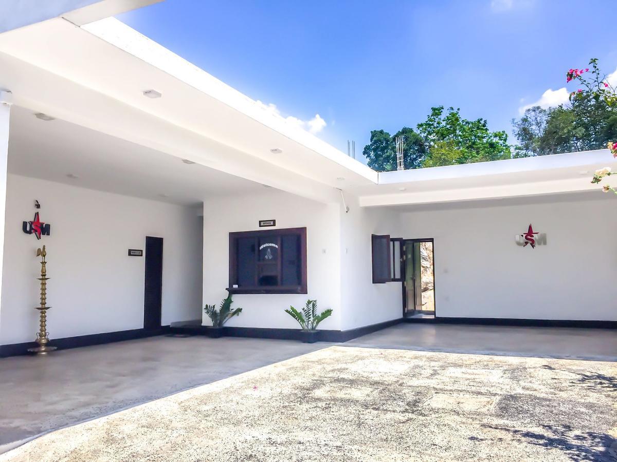 Us Motel Colombo Homagama Exteriér fotografie