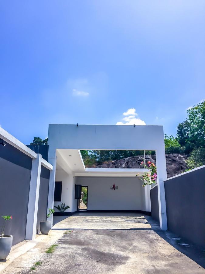 Us Motel Colombo Homagama Exteriér fotografie
